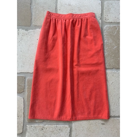 80s Vintage Saks Fifth Avenue UltraSuede Skirt Set - Picture 14 of 16
